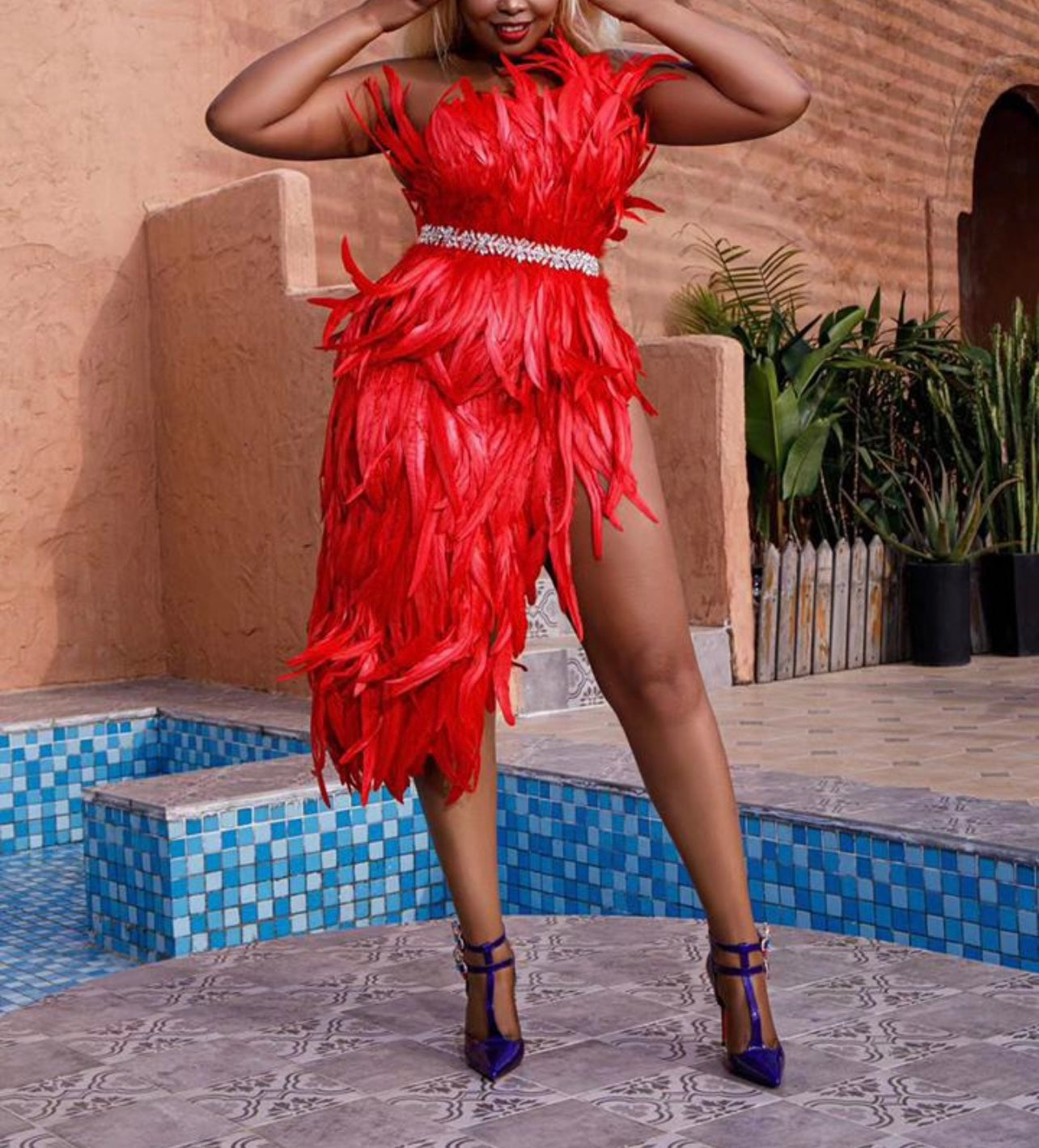 Sexy Sleeveless Red Feather Dress